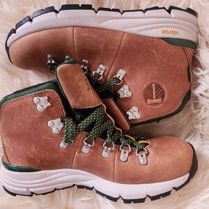 Danner x Portland Men's Mountain 600 4.5" Waterproof Hiking Boot - (SAMPLE)